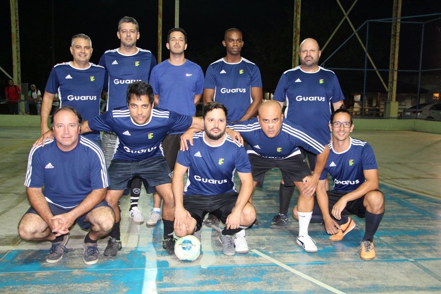 Campus Campos Centro vence de virada no futsal pelos JICs