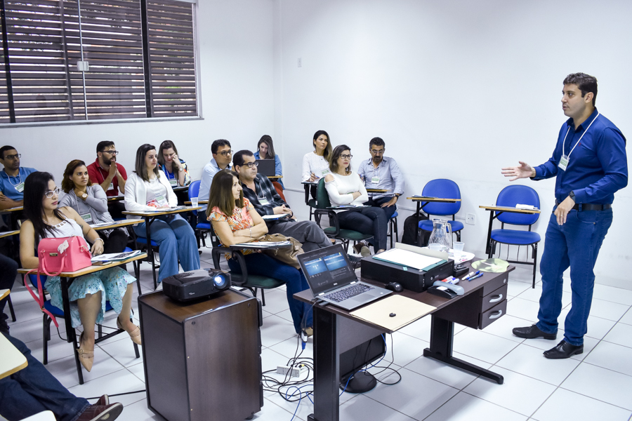 Curso Lideranças e Desenvolvimento de Equipes é ofertado para gestores do IFF