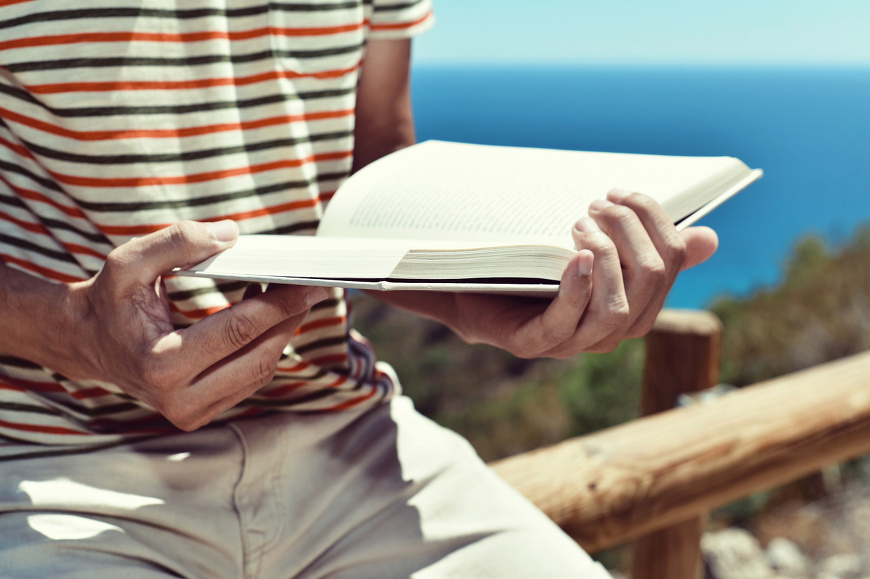 Autores refletem sobre primeiro livro lançado pela Essentia Editora 15 anos depois