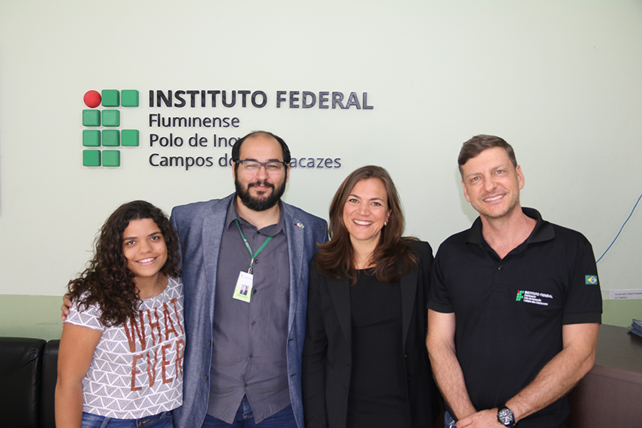 Vice-cônsul canadense visita instalações do Polo de Inovação.