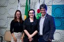 Da esquerda para a direita, Alline Morais, Nídia Henringer e Jefferson Manhães