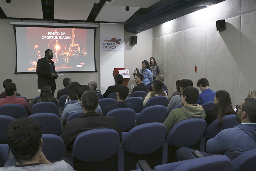 Gestores do IFFluminense visitam o Porto do Açu