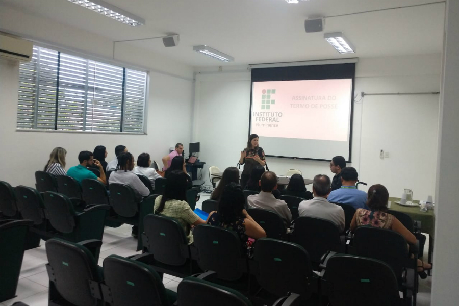 IFF recepciona novos servidores