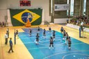 A partida de vôlei entre os times femininos do IF e IFES, que terminou com a vitória da equipe da casa.