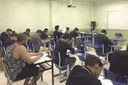 Candidatos durante a realização da prova no Campus Itaperuna.