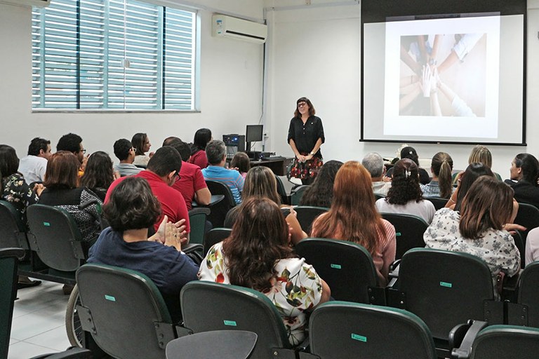 Reitoria comemora o Dia das Mães