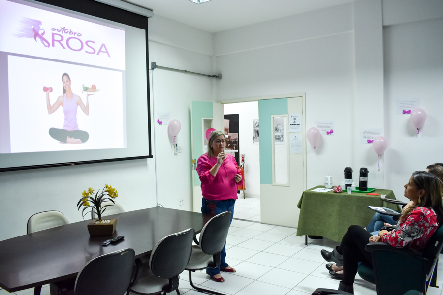 Roda de Conversa alerta sobre o Câncer de Mama