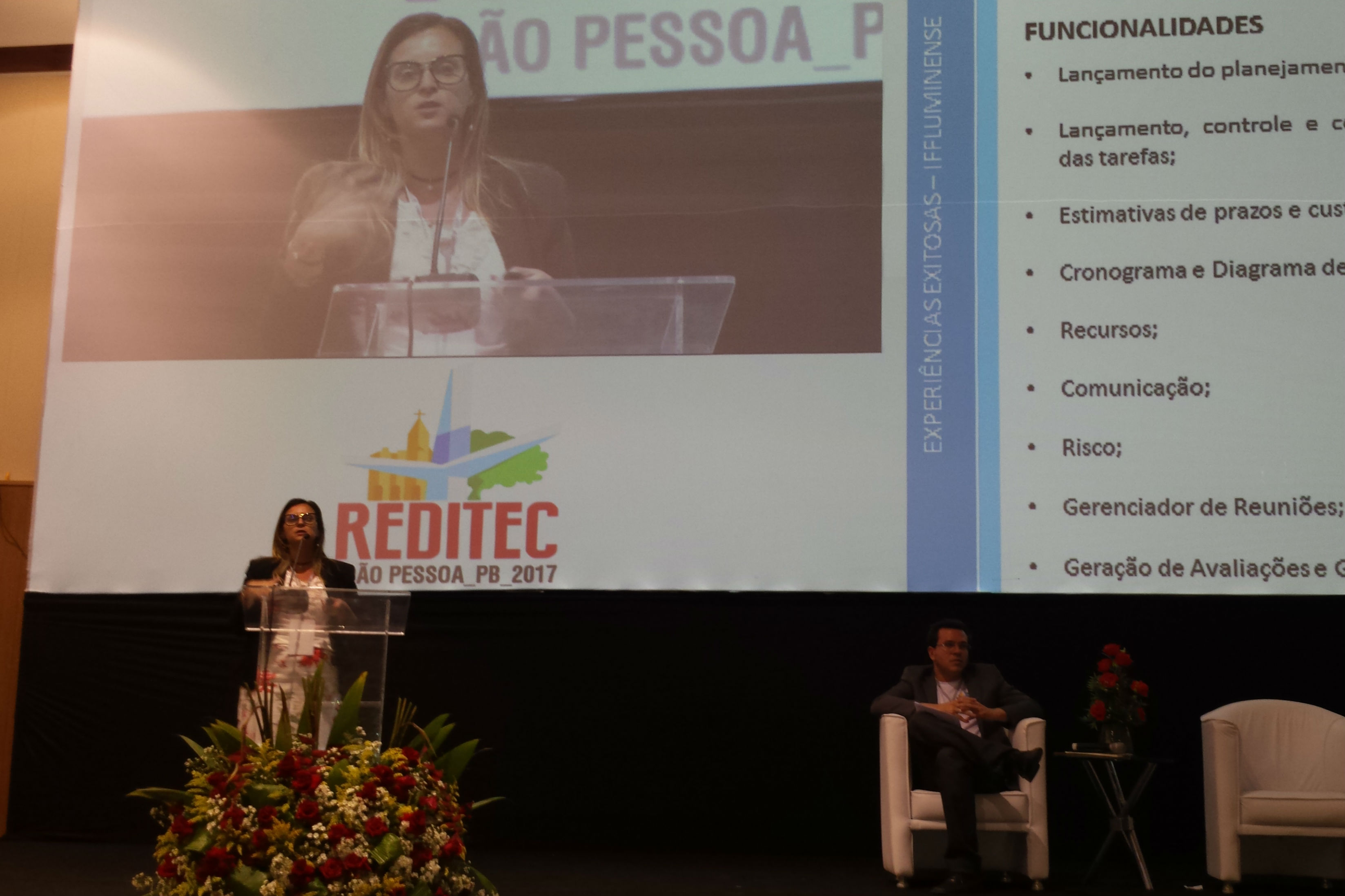 Servidora do IFF apresenta experiência exitosa na Reditec