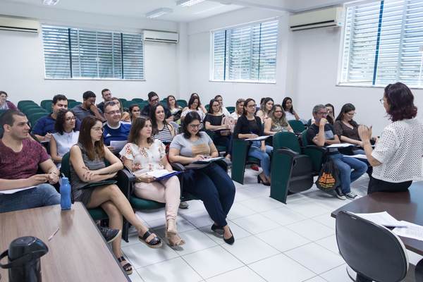 Servidores do IFF concluem Curso de Redação Oficial